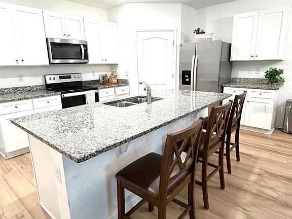 4th image of 4039 Alissa Ln