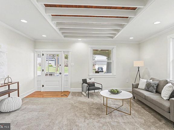 4th image of 2050 Graystone Rd