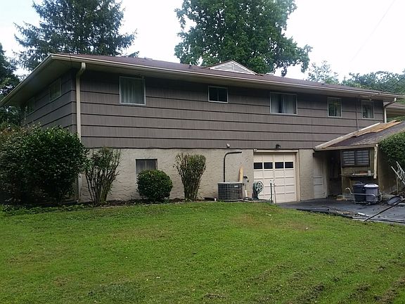2nd image of 24 Mimosa Dr