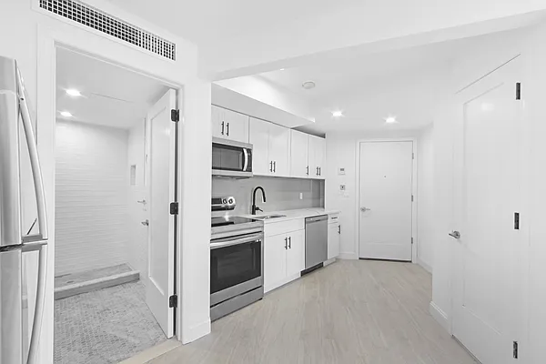 Rented by Nolita Group | media 10