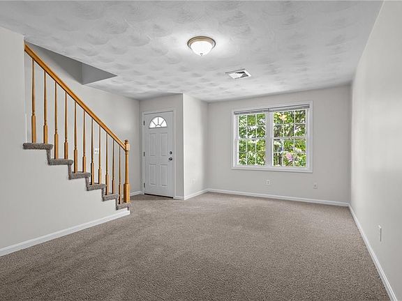 3rd image of 148 Samuel Ave