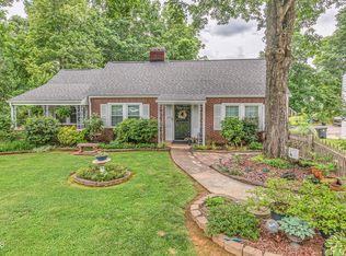 5509 Lake Shore Dr, Knoxville, TN 37920