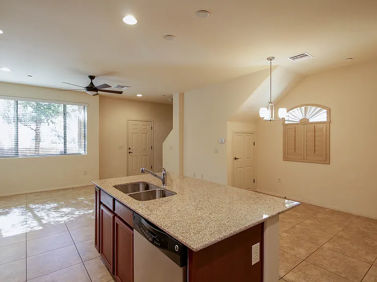2390 E Blue Diamond Dr — Photo 8