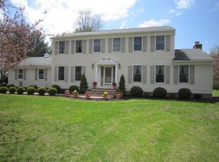 24 Oriole Rd, Neshanic Station, NJ 08853