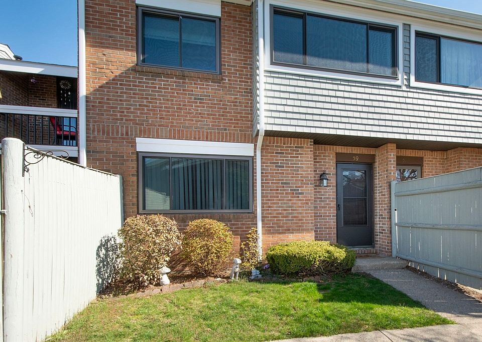 1st image of 59 Rosewood Dr Unit 59