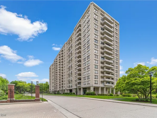 1 Bratenahl Pl APT 412, Bratenahl, OH 44108