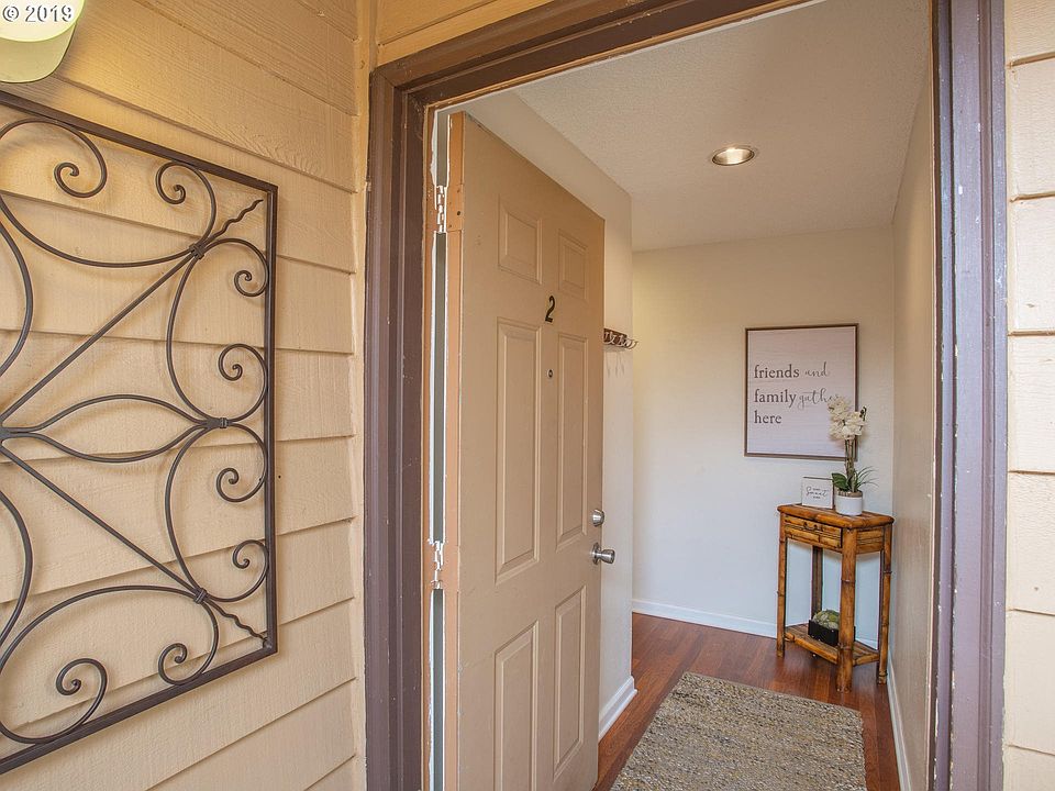 1st image of 605 SE 121st Ave APT 2