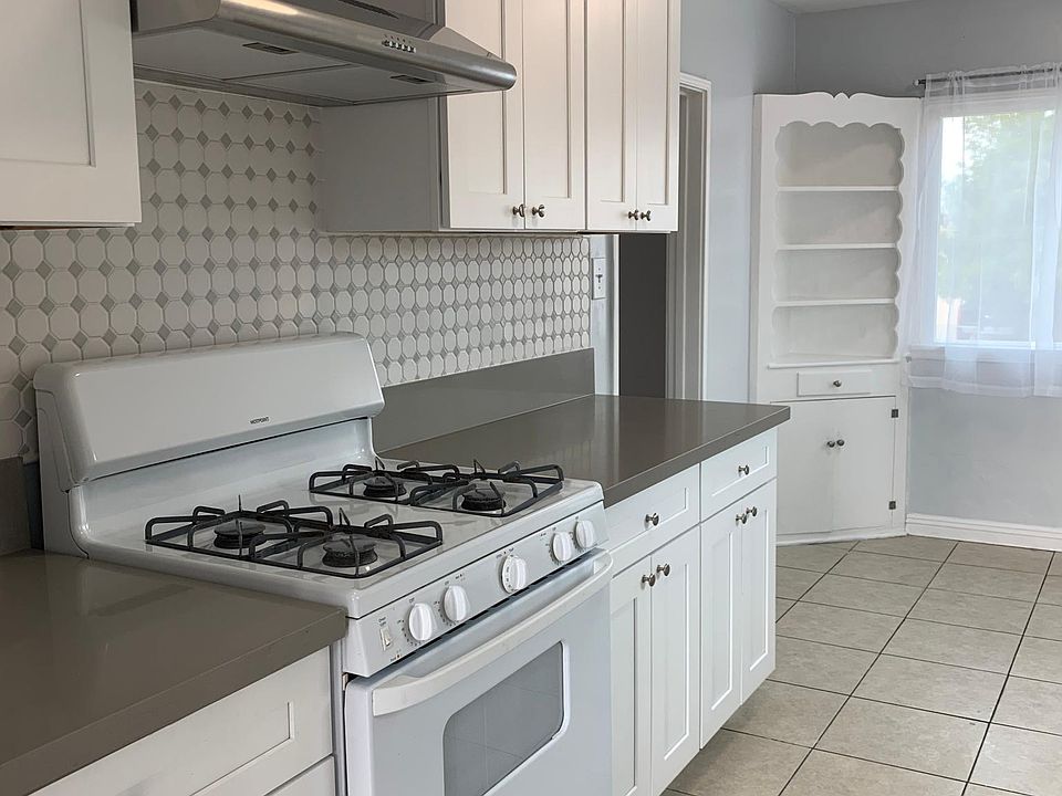 1st image of 2510 W Norwood Pl