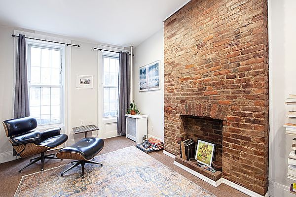 1st image of 342 Carroll St #2