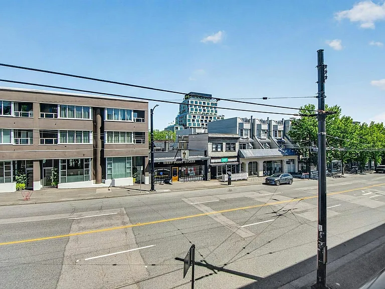 3788 W 10th Ave — Photo 3