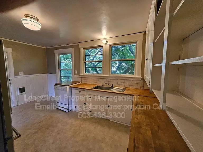 1402 SE 30th Ave — Photo 7