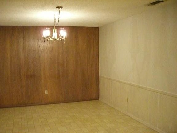 5th image of 3218 Griffiths Dr