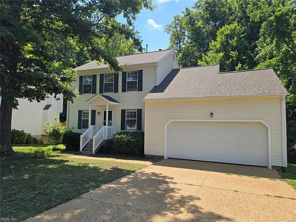 1st image of 4536 Village Park Dr E