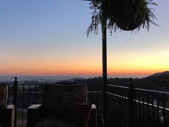 4th image of 109 Sunset Ridge Ct