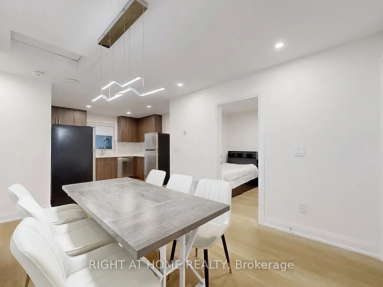 61 Gladys Rd — Photo 6