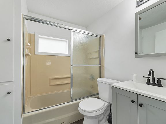 5th image of 56-56A Pleasant St #2