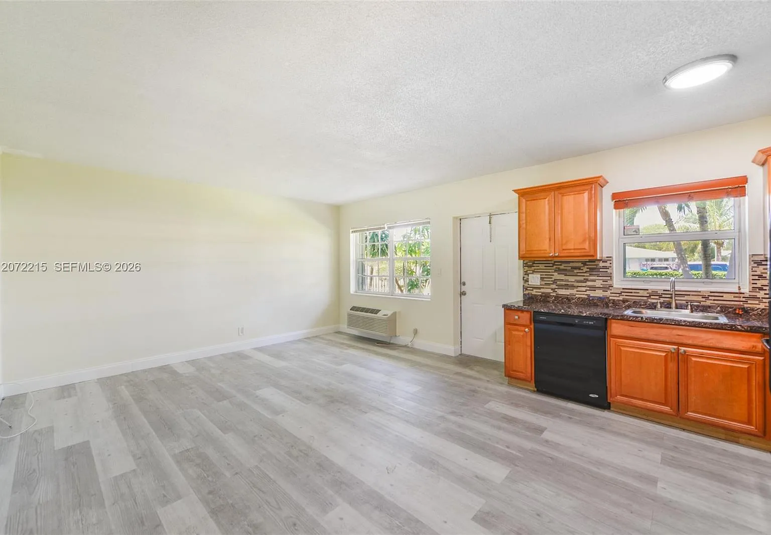 Coral Ridge Add — Photo 3
