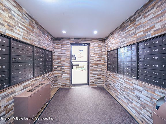 4th image of 2 Elmwood Park Dr APT 415