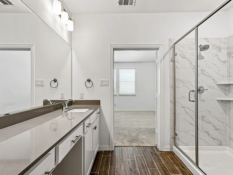 537 Parkside Dr — Photo 22