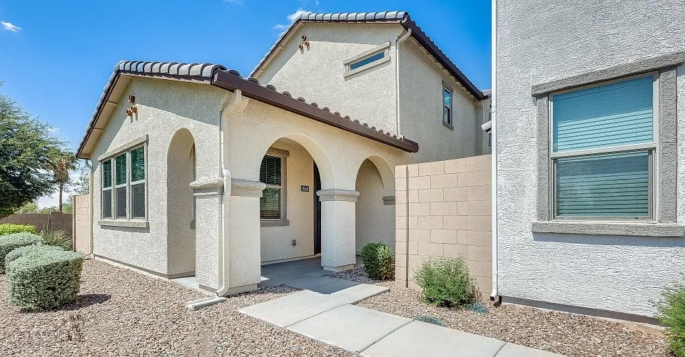 Great Location!! Great House in Mesa!! — Photo 1