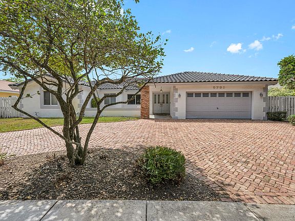 3rd image of 5791 Hawkes Bluff Avenue