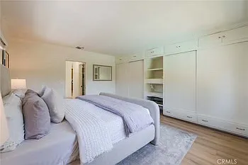 1058 Kendall Dr — Photo 7