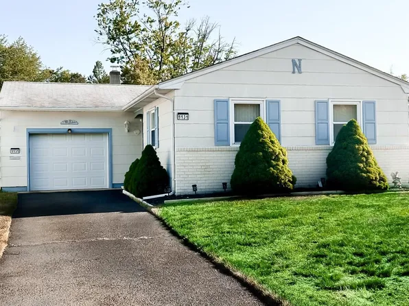 1131 Edgebrook Drive S, Toms River, NJ 08757