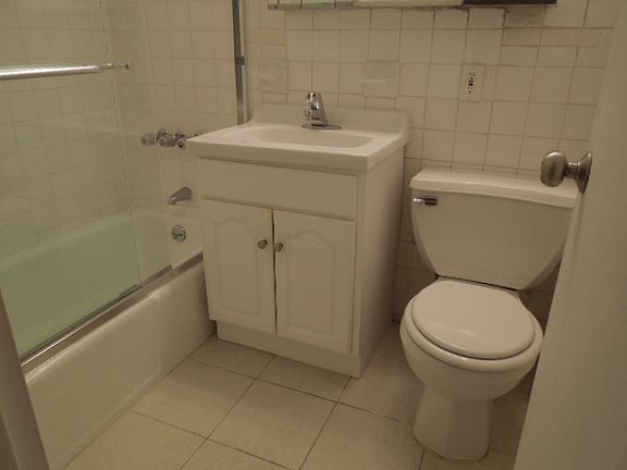 2nd image of 431 E 86th St #2F
