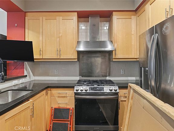 3rd image of 1001 Laurel St Unit 316