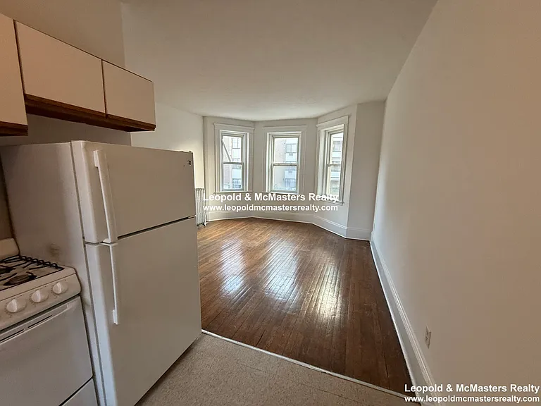Kelton Street Apartments — Photo 97