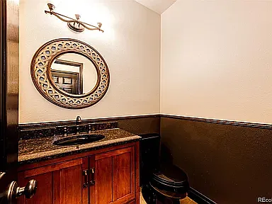 3383 Mount Royal Dr — Photo 18