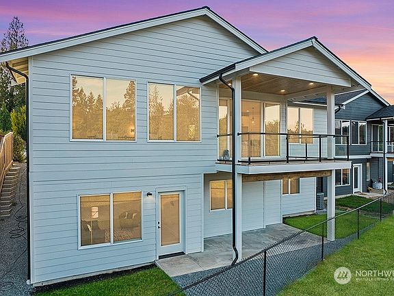 2nd image of 2221 79th Avenue SE