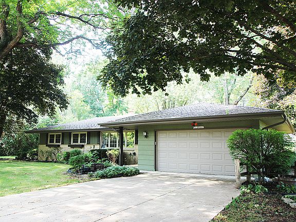 2nd image of W153N8009 Meadowland Dr