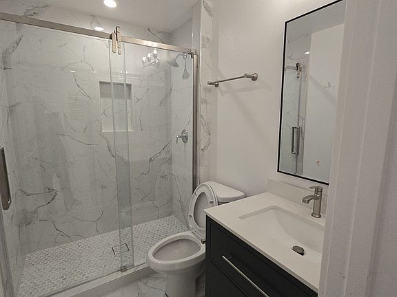 4th image of 11361 San Juan St #2