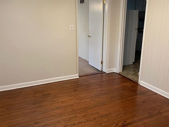 5th image of 1607 Sauls St #2