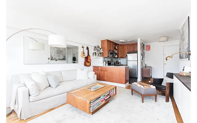 Sold by Douglas Elliman | media 10