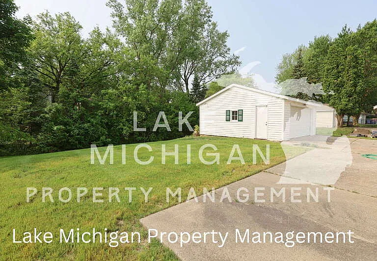 1010 N Hampton Dr NE — Photo 11