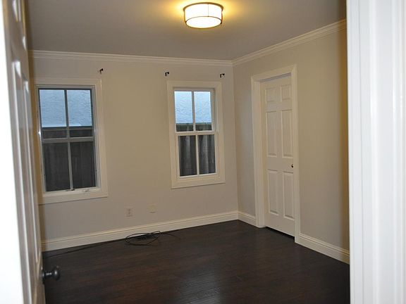 3rd image of 1862 Market St
