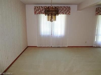 5th image of 7513 Wake Robin Dr
