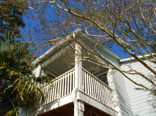 1481 Center St #1104, Mount Pleasant, SC 29464