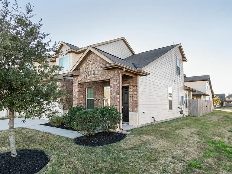 9723 Elia Ct — Photo 3