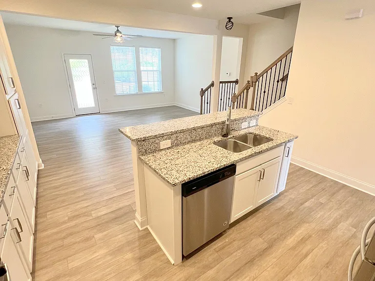 1429 Scholar Dr — Photo 3