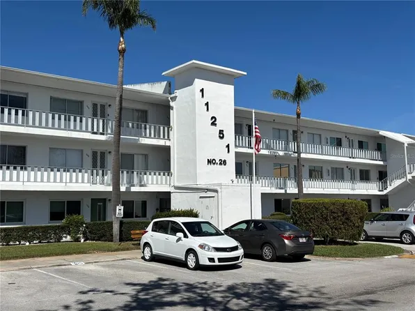 11251 80th Ave APT 210, Seminole, FL 33772