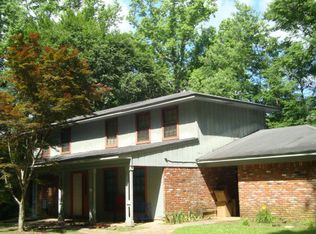 104 Quail Run, Vicksburg, MS 39183