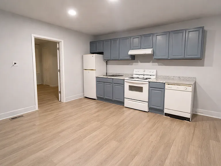 2330 Murray Ave — Photo 24