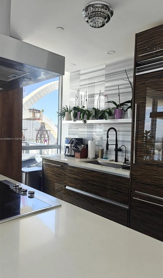 2 bed, 2.5 bath, 1647 sqft, $7,000 — Photo 1