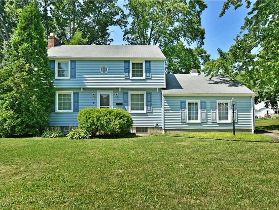 2838 Coblentz Dr, Poland, OH 44514
