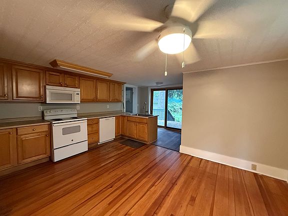 5th image of 18 Chapel St