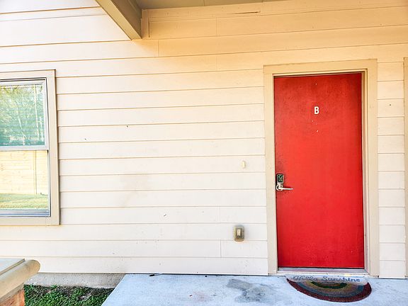 2nd image of 5910 Shelburne St #B