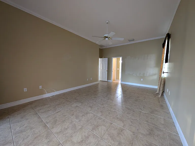 5667 Wellington Ct — Photo 31